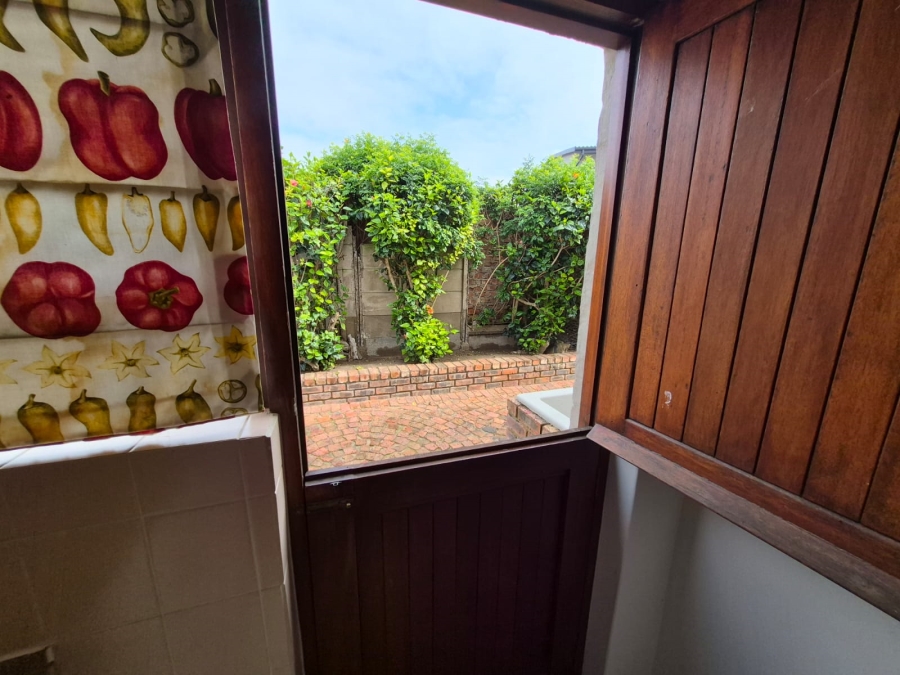 5 Bedroom Property for Sale in Bayview Western Cape